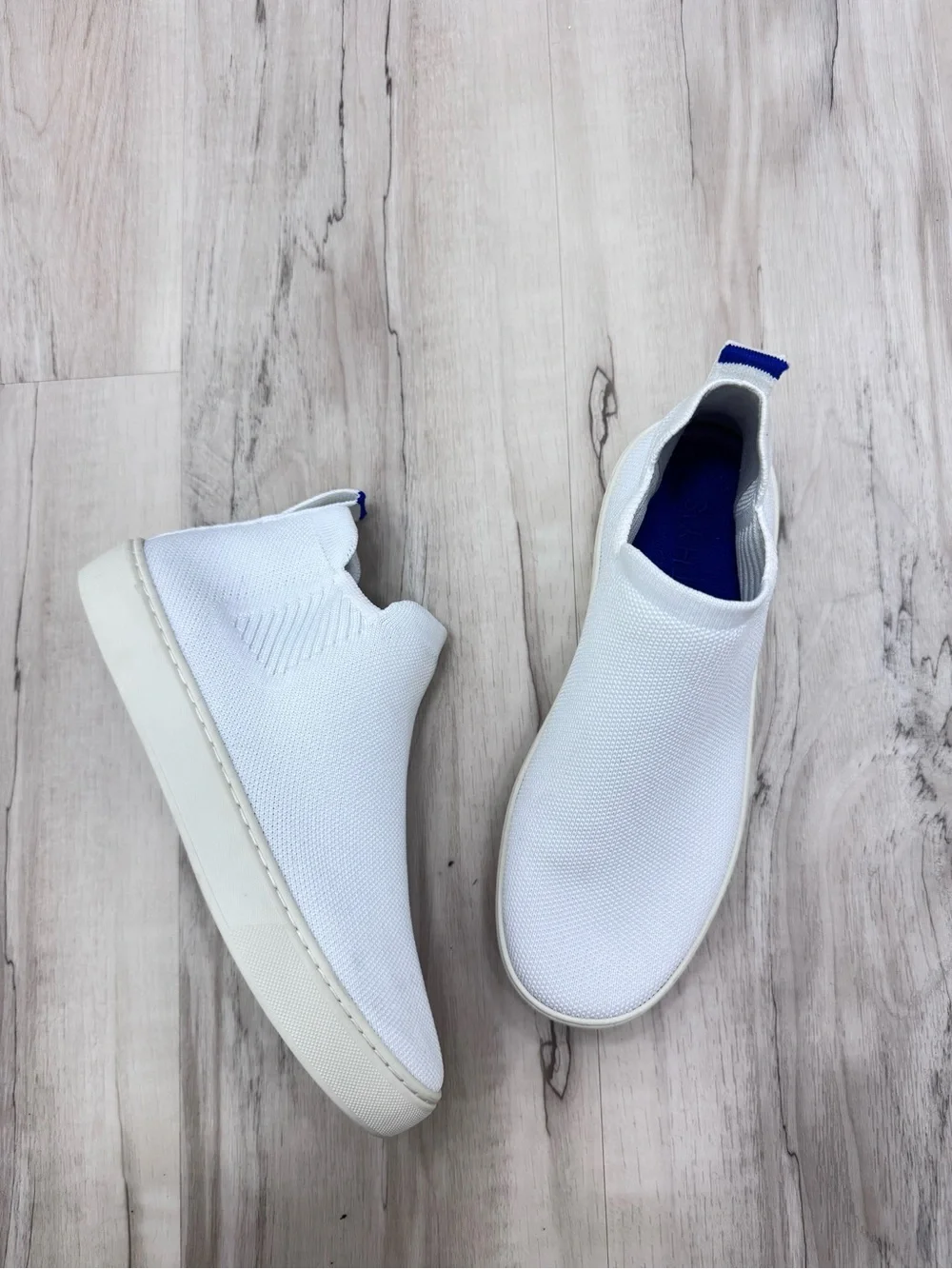Rothy's Chelsea White Size 7 woman’s unisex comfortable sneaker shoes boots